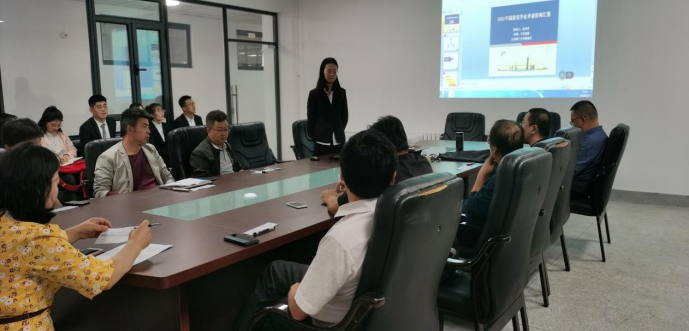 理学院召开2021年研究生国家奖学金答辩会议