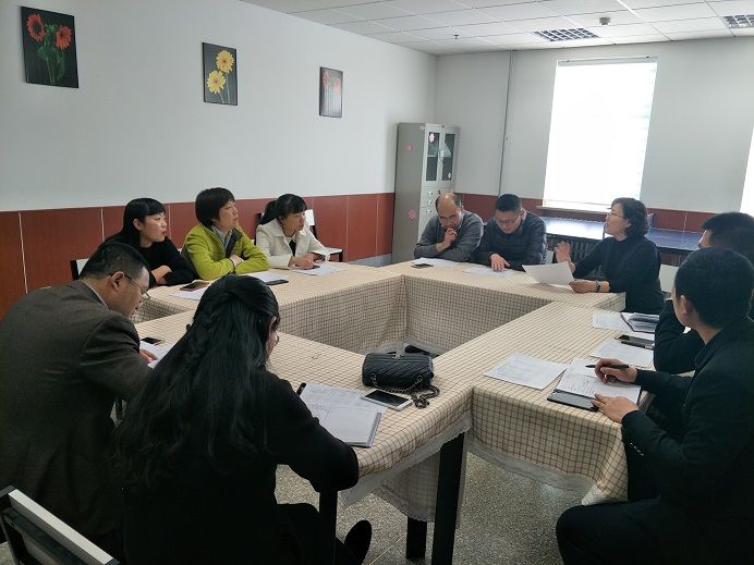 理学院召开英语教学联动座谈会